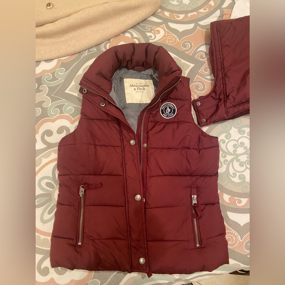 Abercrombie & Fitch puffer vest
